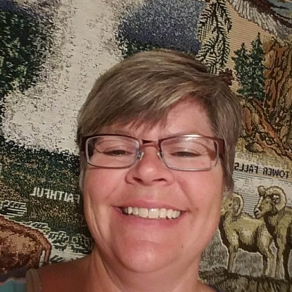 Meet your Posher, Angela